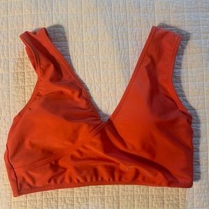 Nani switch V crop in Poppy size M